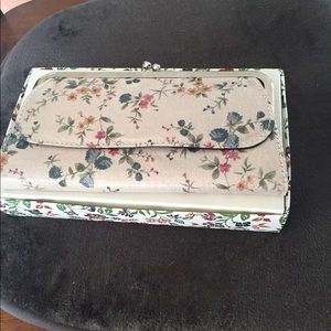 🎄New floral wallet